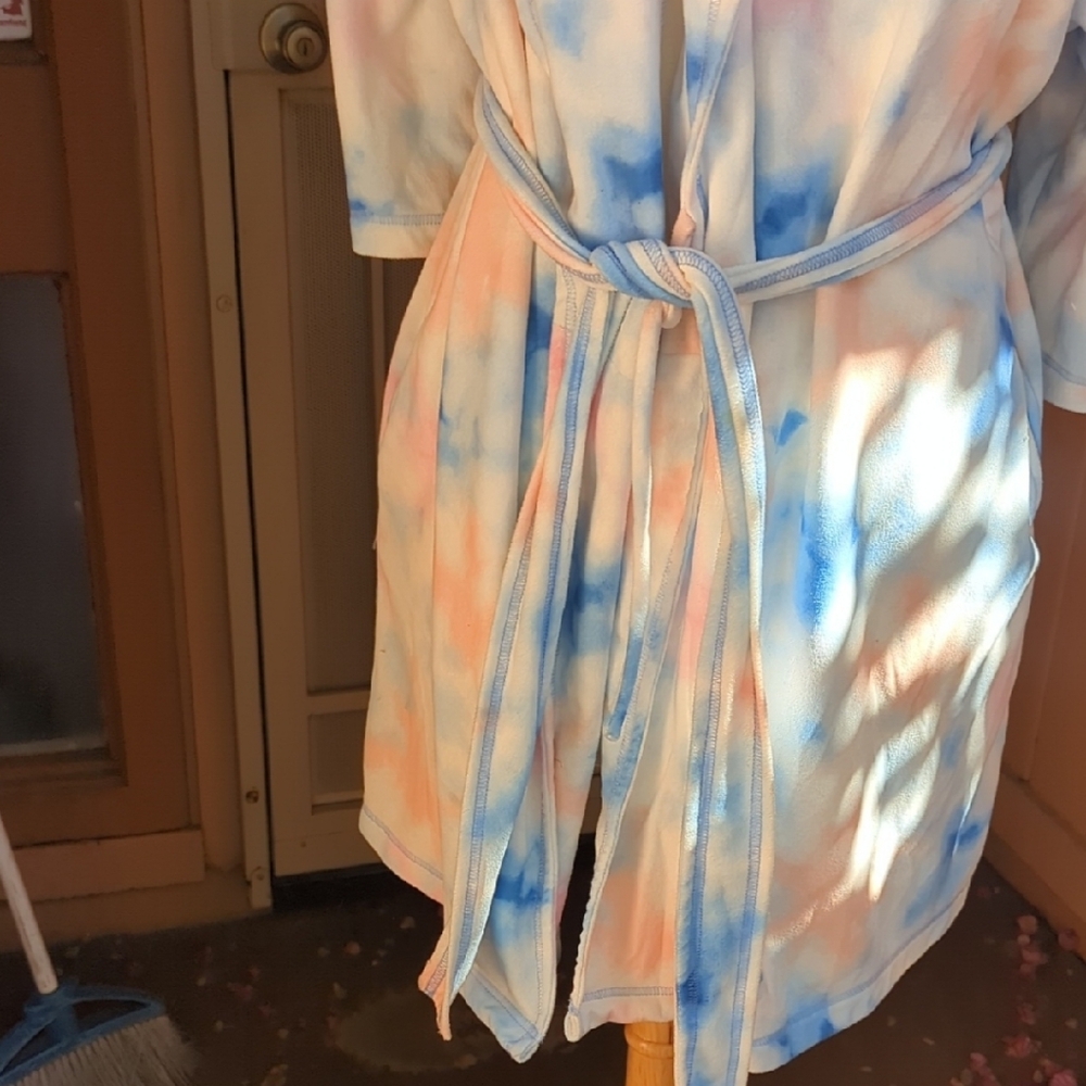 Jane and Bleecker Blue and Peach Plush Tie-Waist Jacket - Picture 4 of 6